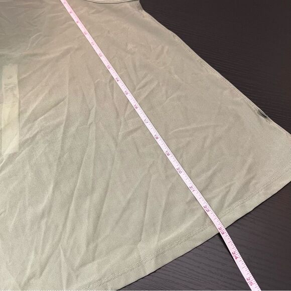 Lululemon Women’s Green Mesh High Neck Scoop Back Tank Top 4 - Picture 9 of 9